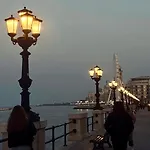 Elite - Urban Chic & Terrace Апартаменты