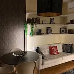 Elite - Urban Chic & Terrace Apartment