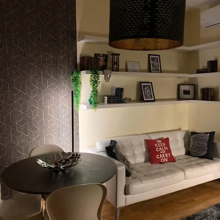 Elite - Urban Chic & Terrace شقة