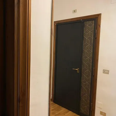 Elite - Urban Chic & Terrace * باري