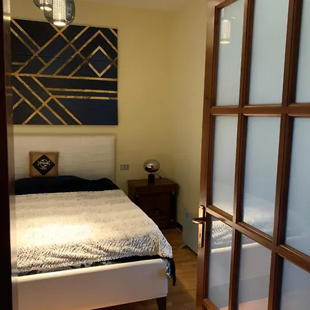 Elite - Urban Chic & Terrace Apartment *