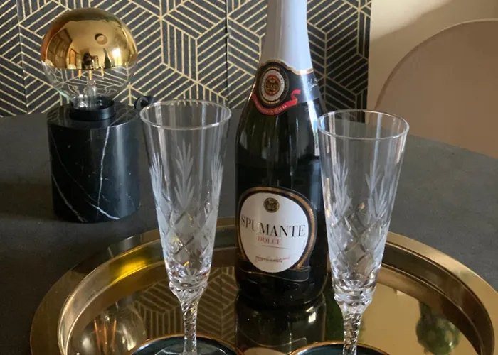 Elite - Urban Chic & Terrace בארי